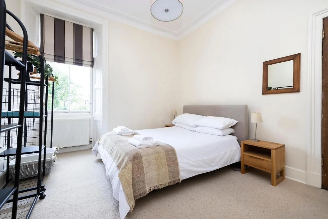 Tasteful 1-Bedroom Apartment Near Edinburgh Meadows United Kingdom