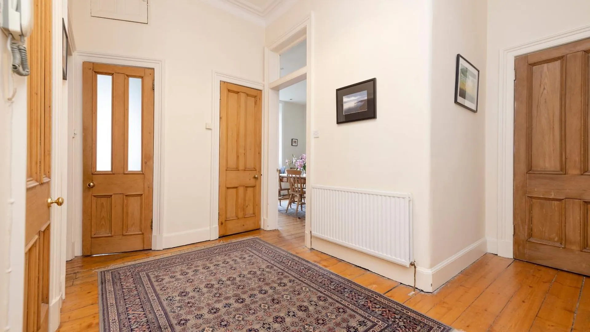 Tasteful 1-Bedroom Apartment Near Edinburgh Meadows contacts